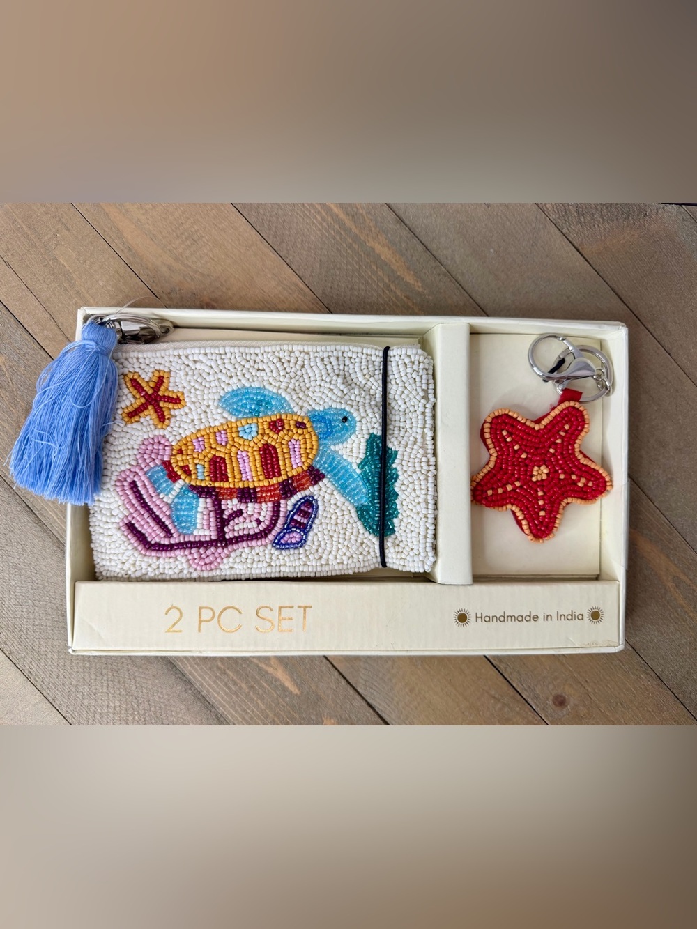 Viral Beaded Sea Turtle Pouch & Charm Set